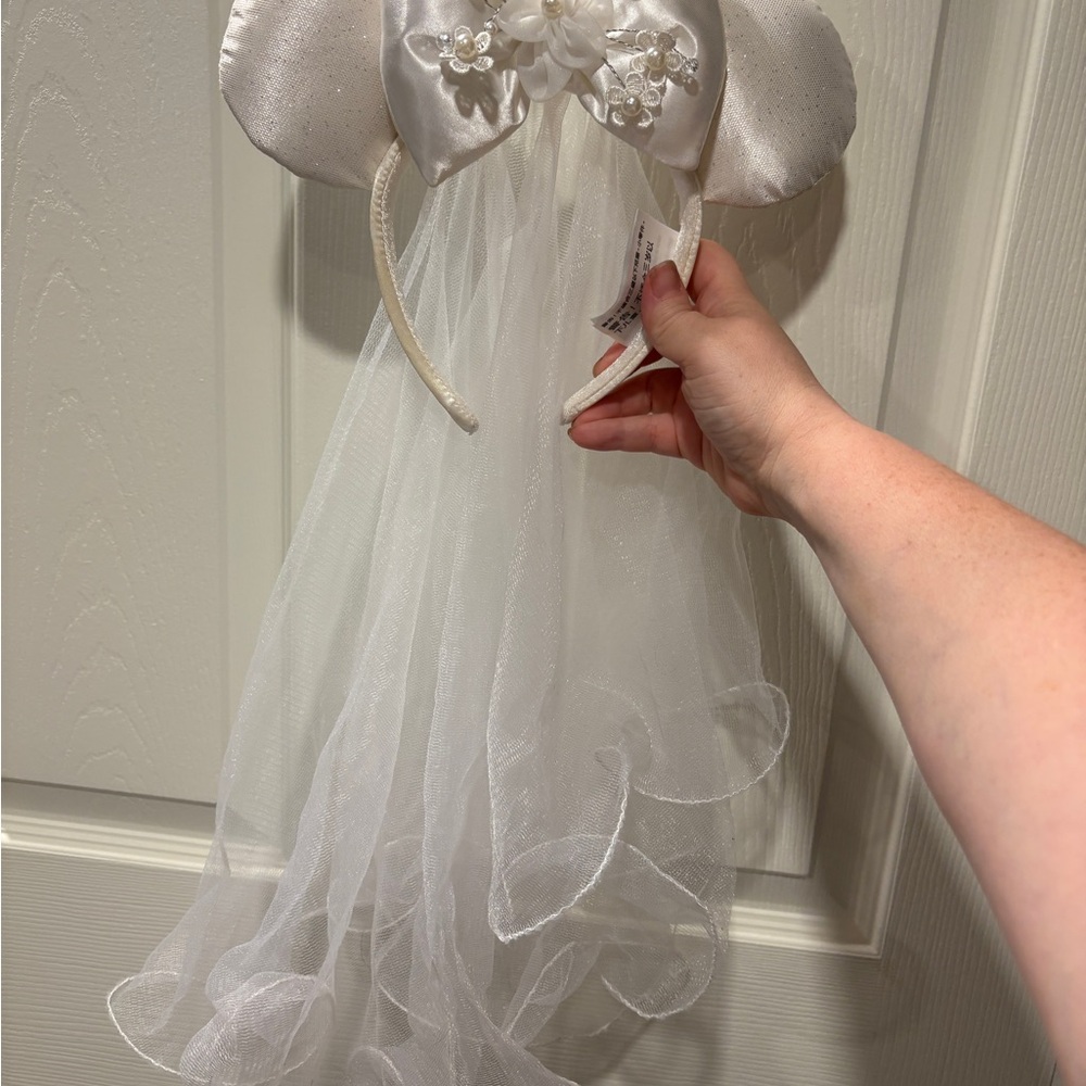 DLR bridal Minnie ears